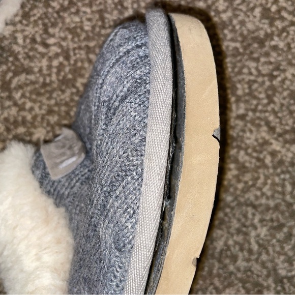UGG Charcoal Knit Slippers with Soft Cream Lining - Picture 4 of 4